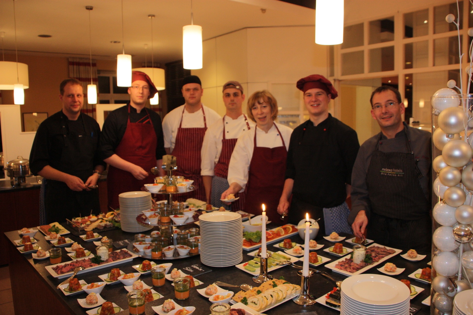 Küchenchef Jochen Kaup mit seinem Team