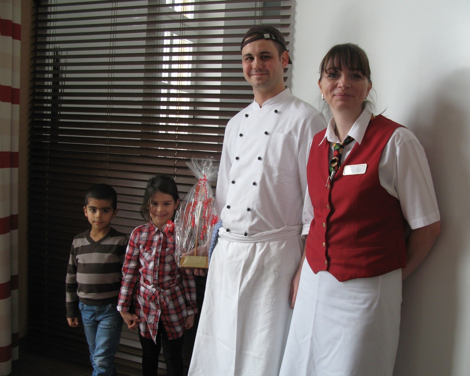 Kiga Kids verleihen dem relexa Team den "Goldenen Kochlöffel"