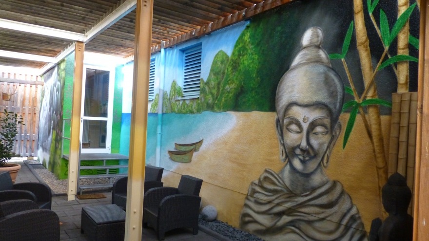 Wandmalerei im Saunahof relexa hotel Bad Steben